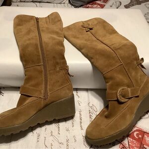 Women's Suede Wedge Mid-Calf Boots - Tan